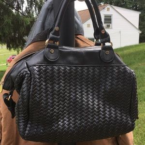 Weaves short handle handbag